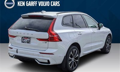 2023 Volvo XC60 Ultimate Dark