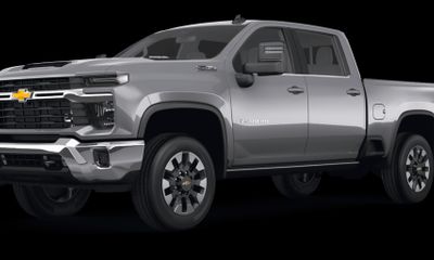 2024 Chevrolet Silverado HD Custom