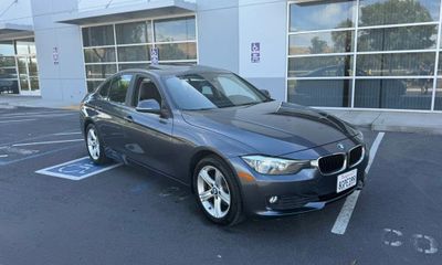 2014 BMW 3 Series 320i Sedan