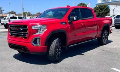 2021 GMC Sierra AT4