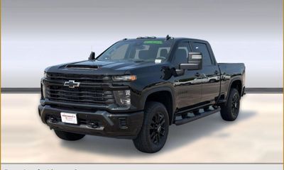 2026 Chevrolet Silverado HD Custom