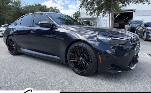2025 BMW M5