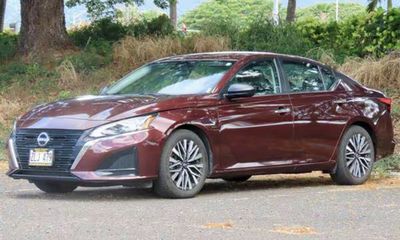 2024 Nissan Altima SV