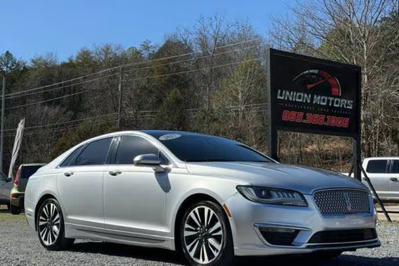 2017 Lincoln MKZ — a typically priced live listing