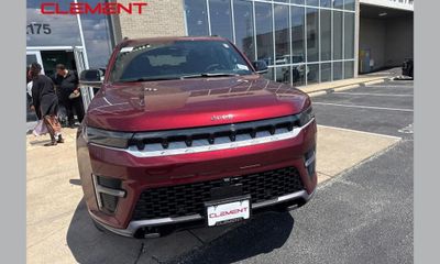 2026 Jeep Grand Wagoneer Base