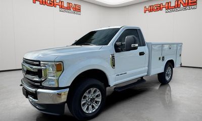 2022 Ford F-350 XL LB