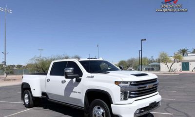 2023 Chevrolet Silverado HD High Country
