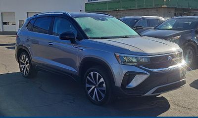 2023 Volkswagen Taos 4Motion SE W