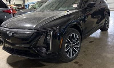 2024 Cadillac Lyriq Sport 1