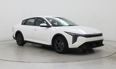 2025 Kia K4 LX LXS