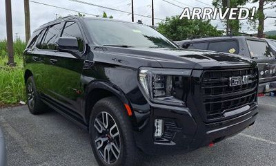 2023 GMC Yukon AT4