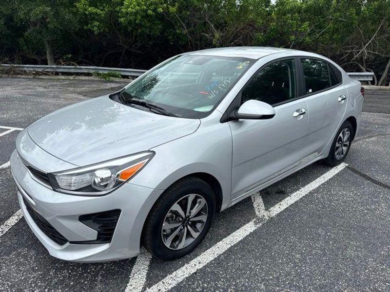 2023 Kia RIO — a typically priced live listing