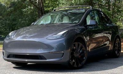 2023 Tesla Model Y Performance