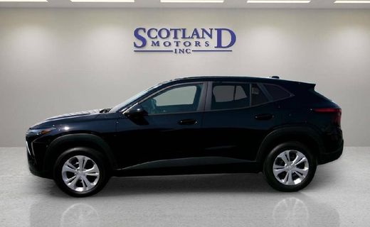 2025 Chevrolet Trax LS